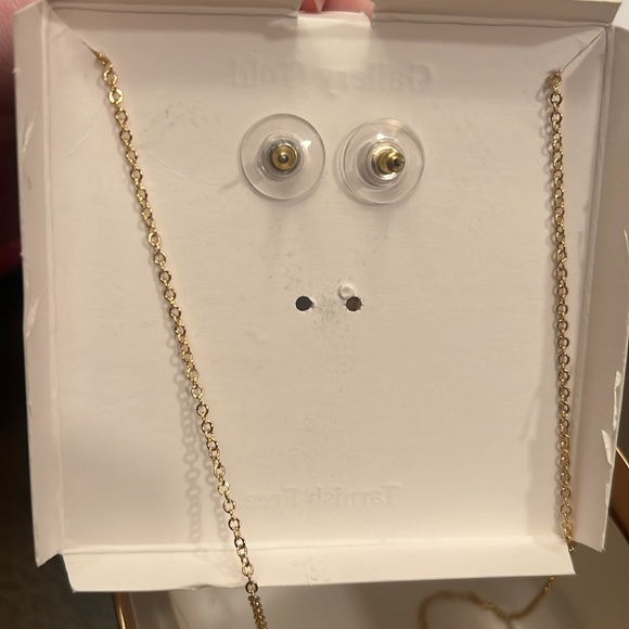 Gold Earring and Necklace Set - Picture 3 of 3